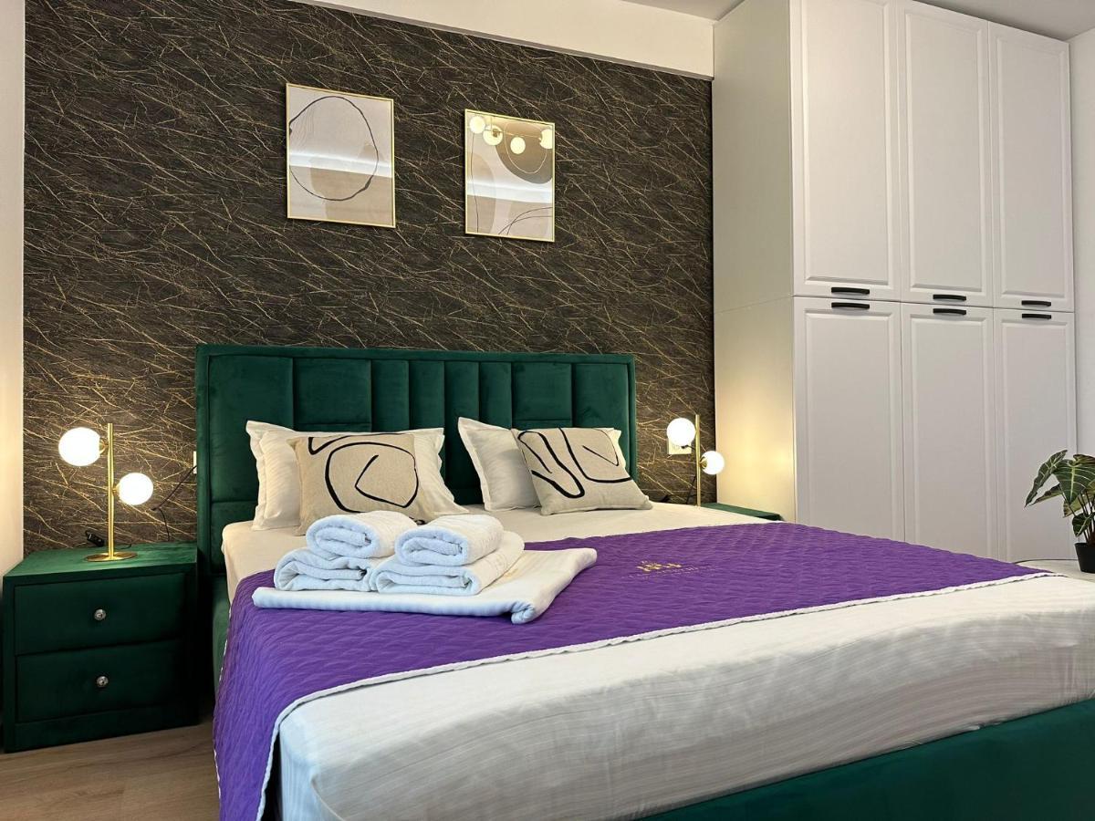 Lazar Towers Studios & Apartments Near Palas Iasi Bagian luar foto