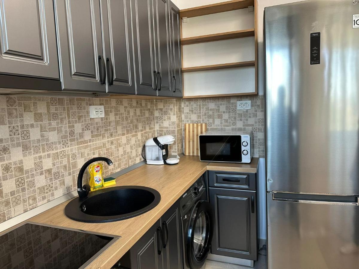 Lazar Towers Studios & Apartments Near Palas Iasi Bagian luar foto