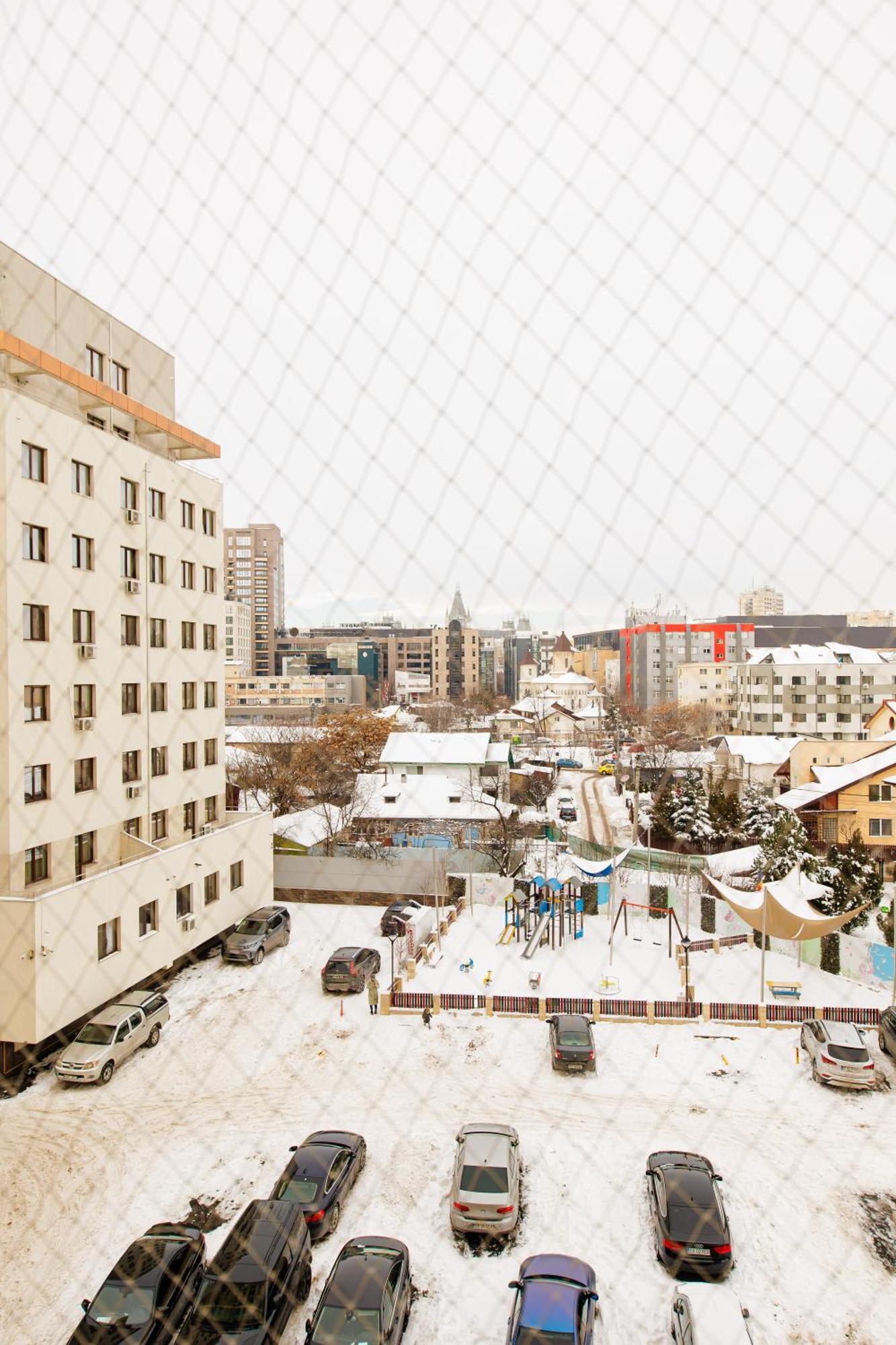 Lazar Towers Studios & Apartments Near Palas Iasi Bagian luar foto