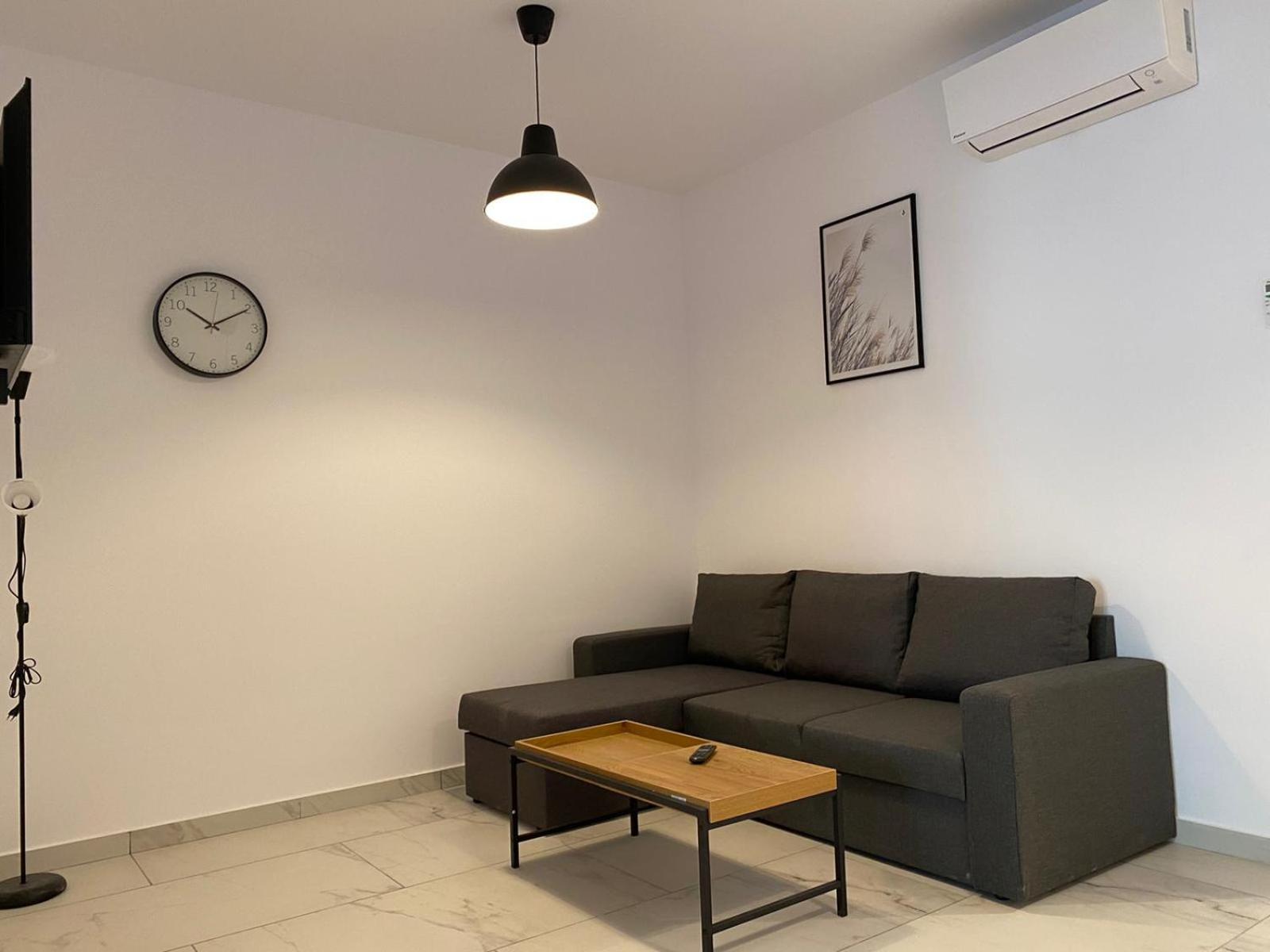 Lazar Towers Studios & Apartments Near Palas Iasi Bagian luar foto
