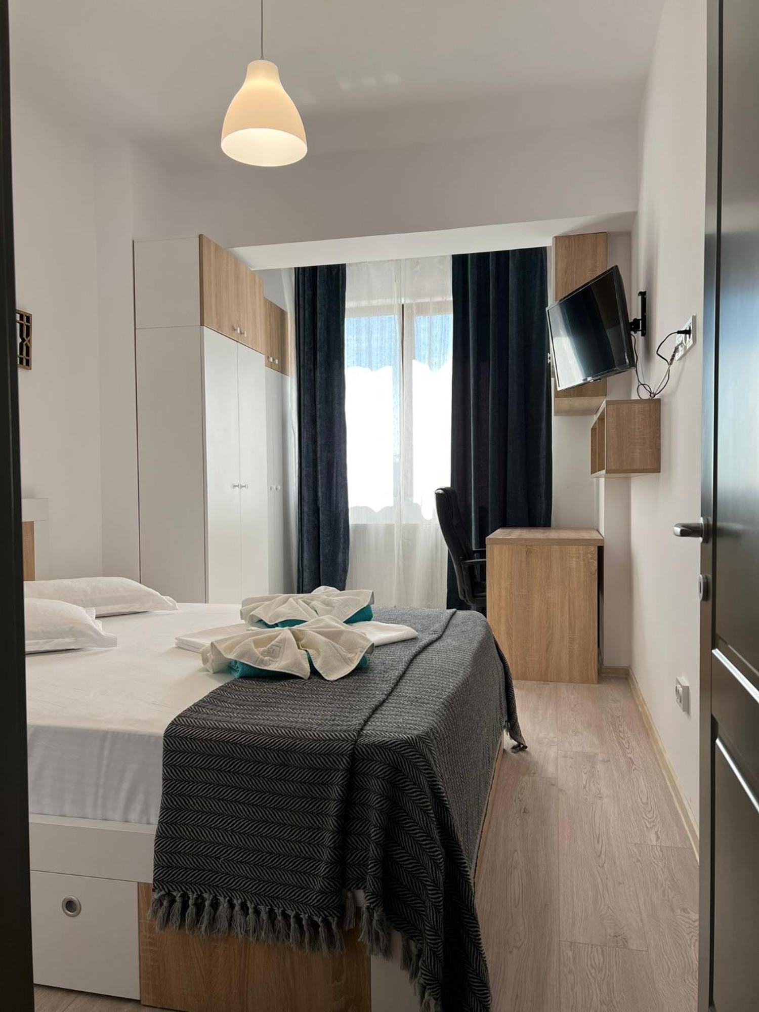 Lazar Towers Studios & Apartments Near Palas Iasi Bagian luar foto
