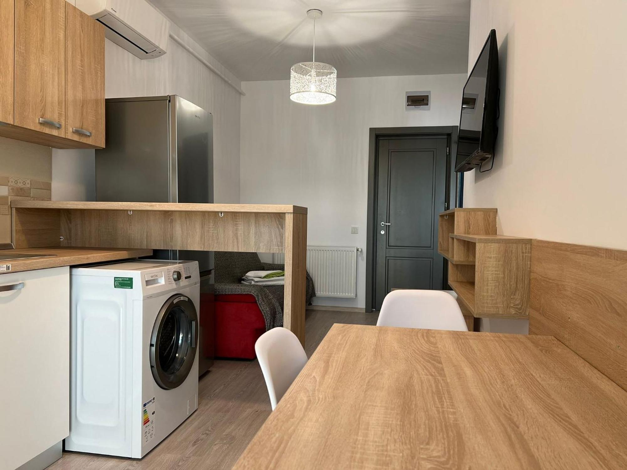 Lazar Towers Studios & Apartments Near Palas Iasi Bagian luar foto